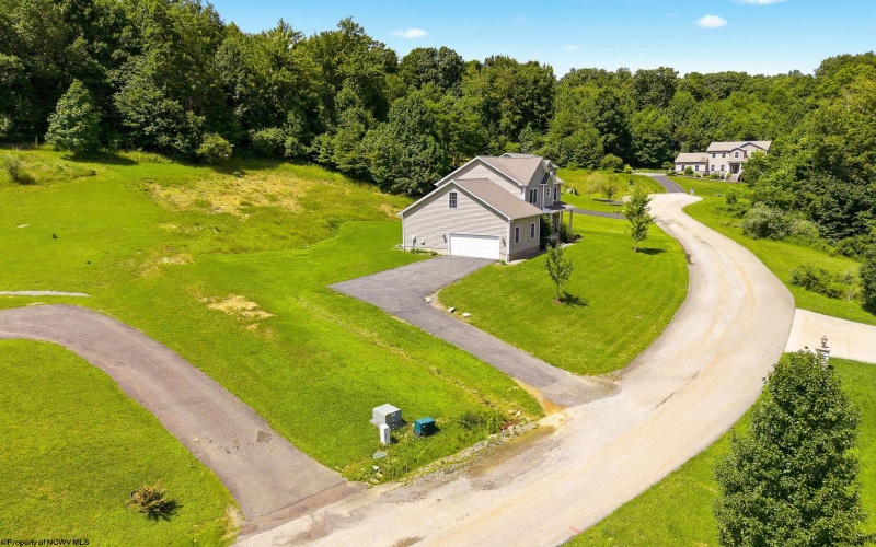 515 Tappan Zee Lane, Morgantown, West Virginia 26508, 4 Bedroom Bedrooms, 8 Room Rooms,2 BathroomBathrooms,Single Family Detached,For Sale,Tappan Zee,0,10166722
