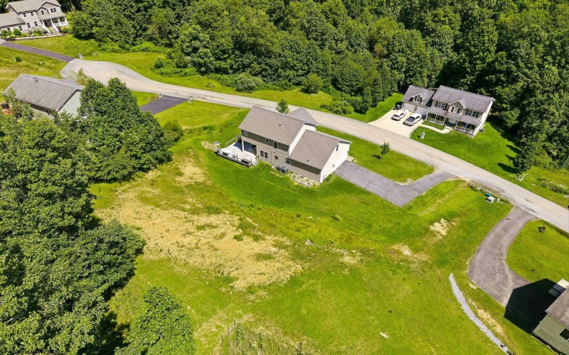 515 Tappan Zee Lane, Morgantown, West Virginia 26508, 4 Bedroom Bedrooms, 8 Room Rooms,2 BathroomBathrooms,Single Family Detached,For Sale,Tappan Zee,0,10166722