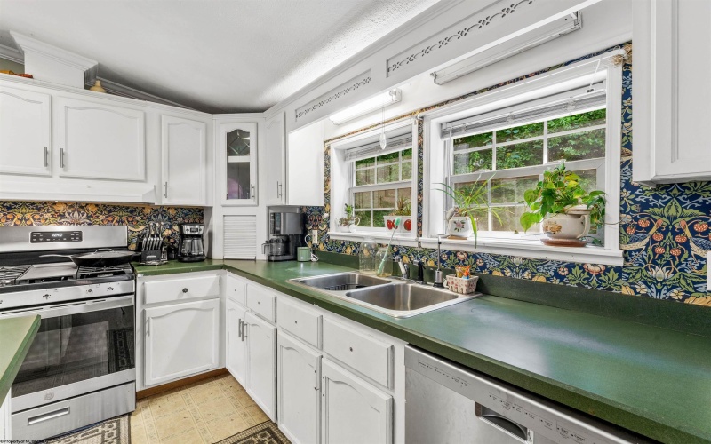 894 Mods Run Road, Mannington, West Virginia 26582, 3 Bedroom Bedrooms, 7 Room Rooms,2 BathroomBathrooms,Single Family Detached,For Sale,Mods Run,0,10166716