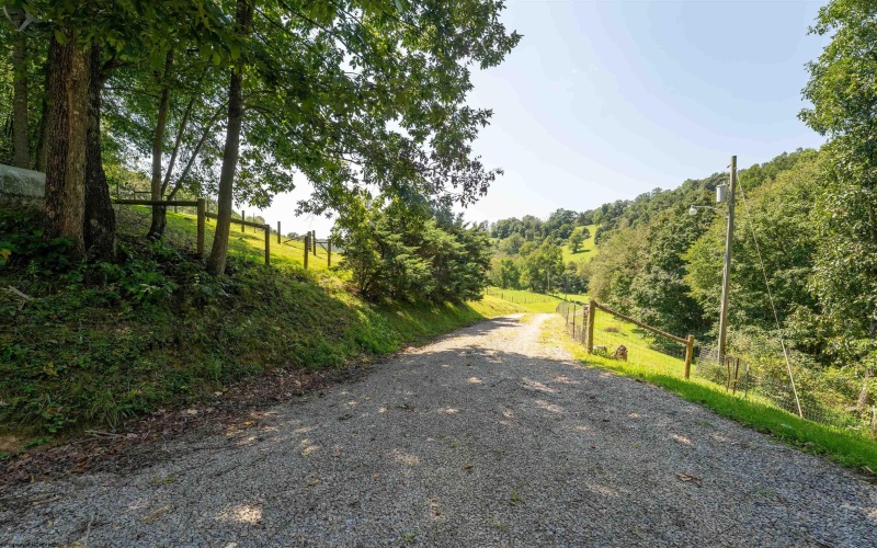 894 Mods Run Road, Mannington, West Virginia 26582, 3 Bedroom Bedrooms, 7 Room Rooms,2 BathroomBathrooms,Single Family Detached,For Sale,Mods Run,0,10166716