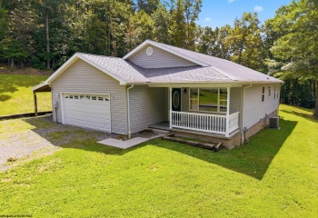 1201 Mount Zion Road, Fairmont, West Virginia 26554, 3 Bedroom Bedrooms, 6 Room Rooms,2 BathroomBathrooms,Single Family Detached,For Sale,Mount Zion,0,10166735