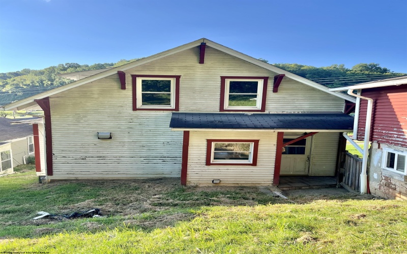 684 Locust Avenue, Weston, West Virginia 26452, 2 Bedroom Bedrooms, 5 Room Rooms,1 BathroomBathrooms,Single Family Detached,For Sale,Locust,0,10166724