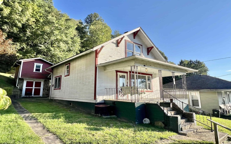 684 Locust Avenue, Weston, West Virginia 26452, 2 Bedroom Bedrooms, 5 Room Rooms,1 BathroomBathrooms,Single Family Detached,For Sale,Locust,0,10166724