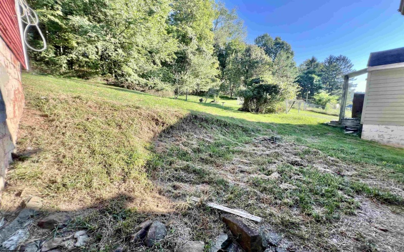 684 Locust Avenue, Weston, West Virginia 26452, 2 Bedroom Bedrooms, 5 Room Rooms,1 BathroomBathrooms,Single Family Detached,For Sale,Locust,0,10166724