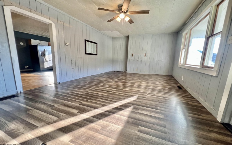 684 Locust Avenue, Weston, West Virginia 26452, 2 Bedroom Bedrooms, 5 Room Rooms,1 BathroomBathrooms,Single Family Detached,For Sale,Locust,0,10166724
