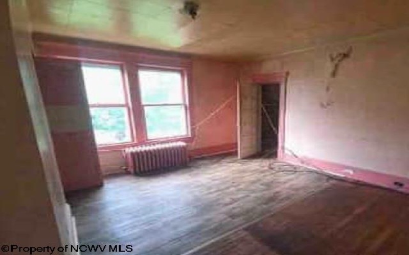 601 PEARL Street, Bluefield, West Virginia 24701, 3 Bedroom Bedrooms, 6 Room Rooms,1 BathroomBathrooms,Single Family Detached,For Sale,PEARL,0,10166734