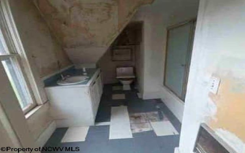 601 PEARL Street, Bluefield, West Virginia 24701, 3 Bedroom Bedrooms, 6 Room Rooms,1 BathroomBathrooms,Single Family Detached,For Sale,PEARL,0,10166734