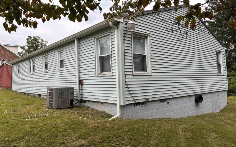 106 A High Street, Kingwood, West Virginia 26537, 2 Bedroom Bedrooms, 9 Room Rooms,1 BathroomBathrooms,Single Family Detached,For Sale,High,0,10166732