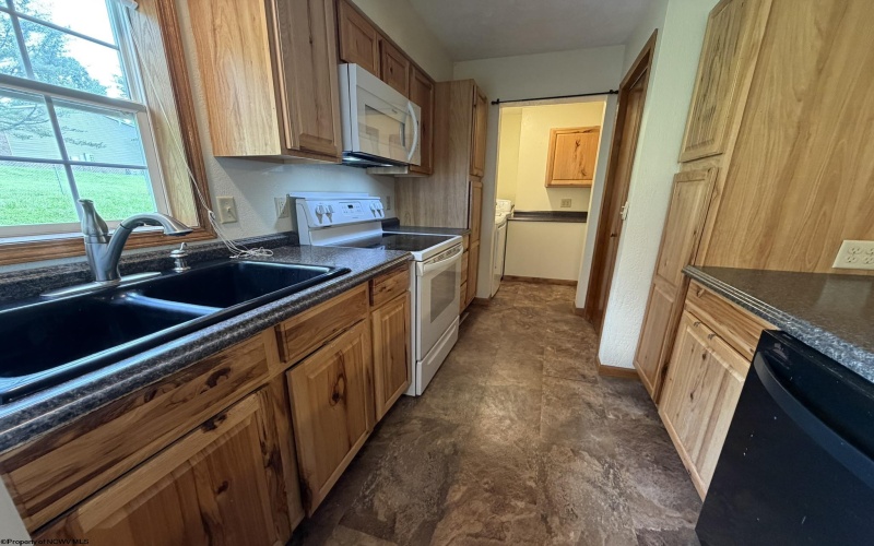 79 Fairfax Drive, Bridgeport, West Virginia 26330, 3 Bedroom Bedrooms, 6 Room Rooms,1 BathroomBathrooms,Single Family Detached,For Sale,Fairfax,0,10166733
