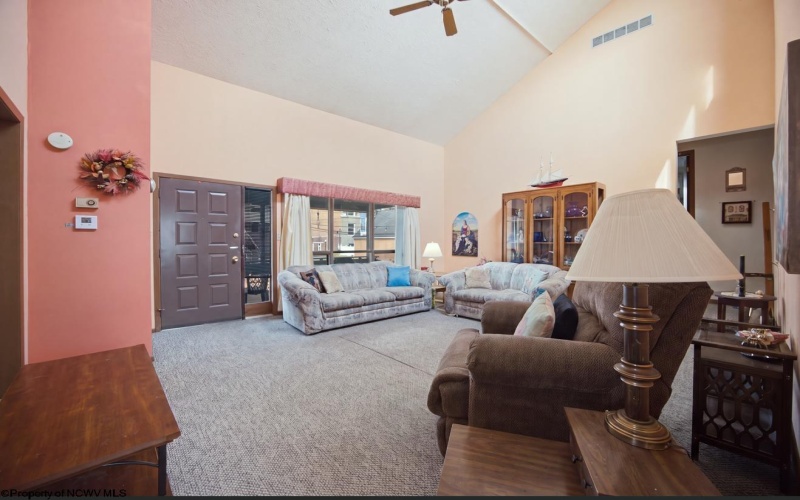 121 4th Street, Weston, West Virginia 26452, 3 Bedroom Bedrooms, 7 Room Rooms,2 BathroomBathrooms,Single Family Detached,For Sale,4th,0,10166731