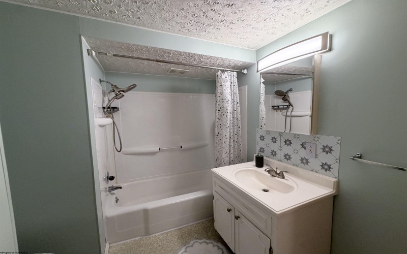 2008 Williams Avenue, Clarksburg, West Virginia 26301, 3 Bedroom Bedrooms, 6 Room Rooms,2 BathroomBathrooms,Single Family Detached,For Sale,Williams,0,10166736