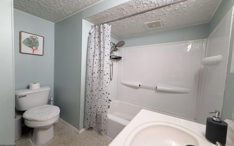 2008 Williams Avenue, Clarksburg, West Virginia 26301, 3 Bedroom Bedrooms, 6 Room Rooms,2 BathroomBathrooms,Single Family Detached,For Sale,Williams,0,10166736