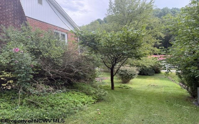 952 Main Street, Philippi, West Virginia 26416, 2 Bedroom Bedrooms, 7 Room Rooms,2 BathroomBathrooms,Single Family Detached,For Sale,Main,0,10166750