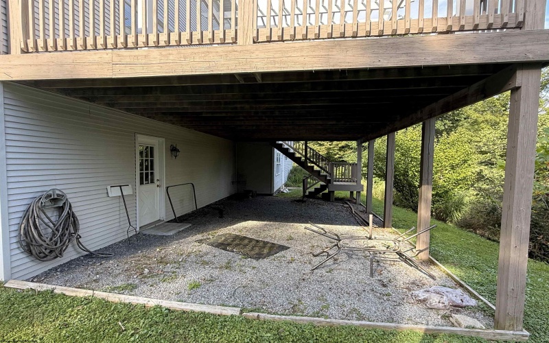 23 Overlook Drive, Mount Clare, West Virginia 26408, 5 Bedroom Bedrooms, 10 Room Rooms,3 BathroomBathrooms,Single Family Detached,For Sale,Overlook,0,10166749