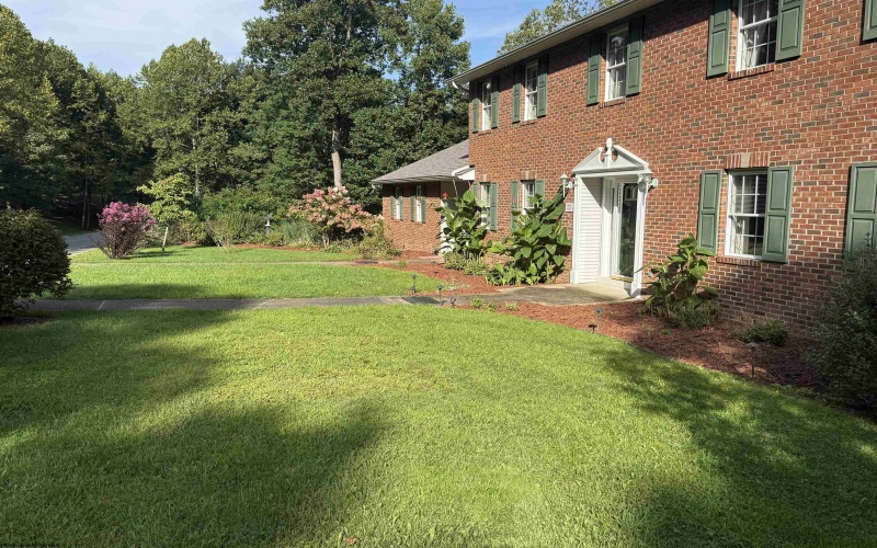 23 Overlook Drive, Mount Clare, West Virginia 26408, 5 Bedroom Bedrooms, 10 Room Rooms,3 BathroomBathrooms,Single Family Detached,For Sale,Overlook,0,10166749