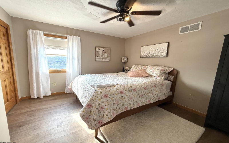 280 Deerfield Circle, Kingwood, West Virginia 26537, 4 Bedroom Bedrooms, 12 Room Rooms,3 BathroomBathrooms,Single Family Detached,For Sale,Deerfield,0,10163344