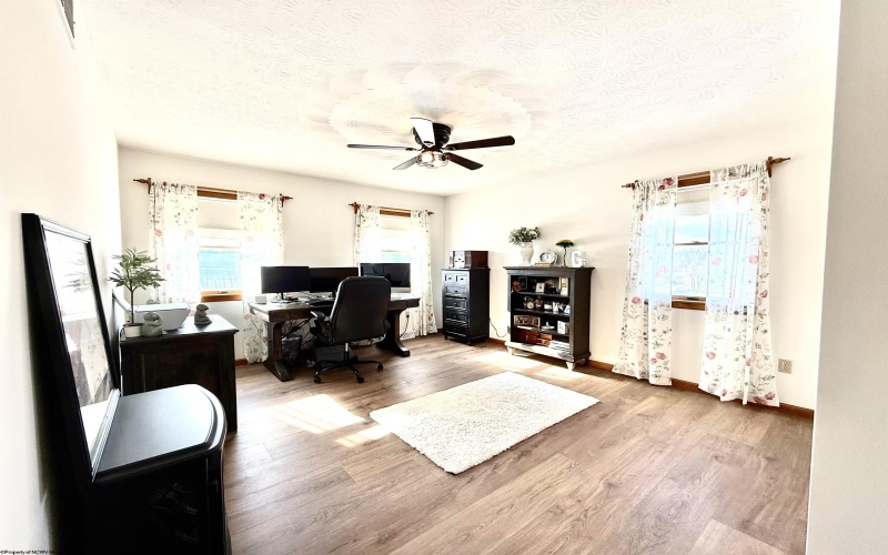 280 Deerfield Circle, Kingwood, West Virginia 26537, 4 Bedroom Bedrooms, 12 Room Rooms,3 BathroomBathrooms,Single Family Detached,For Sale,Deerfield,0,10163344