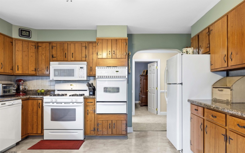 1329 Sabraton Avenue, Morgantown, West Virginia 26505, 4 Bedroom Bedrooms, 9 Room Rooms,2 BathroomBathrooms,Single Family Detached,For Sale,Sabraton,0,10166737
