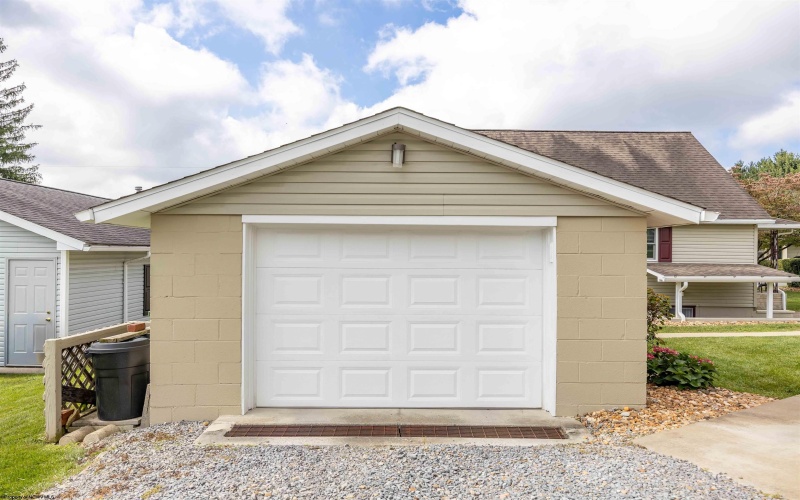 1329 Sabraton Avenue, Morgantown, West Virginia 26505, 4 Bedroom Bedrooms, 9 Room Rooms,2 BathroomBathrooms,Single Family Detached,For Sale,Sabraton,0,10166737