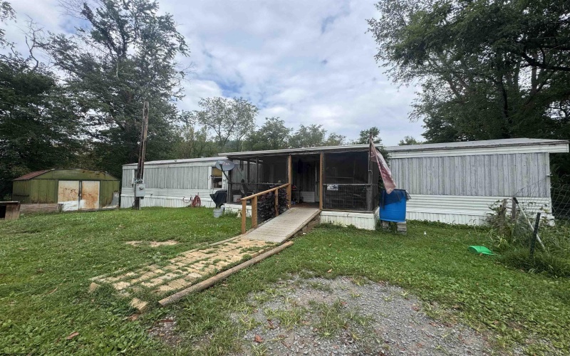 265 BERTHA HILL Road, Maidsville, West Virginia 26541, 3 Bedroom Bedrooms, 5 Room Rooms,1 BathroomBathrooms,Single Family Detached,For Sale,BERTHA HILL,0,10166739