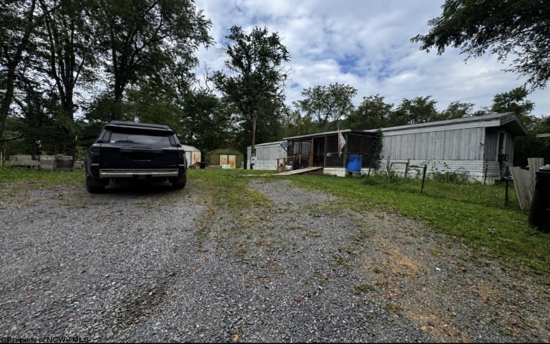 265 BERTHA HILL Road, Maidsville, West Virginia 26541, 3 Bedroom Bedrooms, 5 Room Rooms,1 BathroomBathrooms,Single Family Detached,For Sale,BERTHA HILL,0,10166739