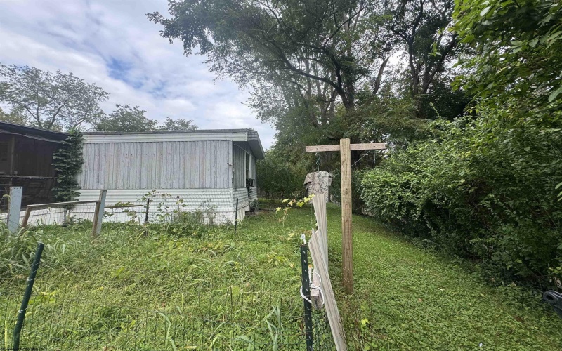 265 BERTHA HILL Road, Maidsville, West Virginia 26541, 3 Bedroom Bedrooms, 5 Room Rooms,1 BathroomBathrooms,Single Family Detached,For Sale,BERTHA HILL,0,10166739