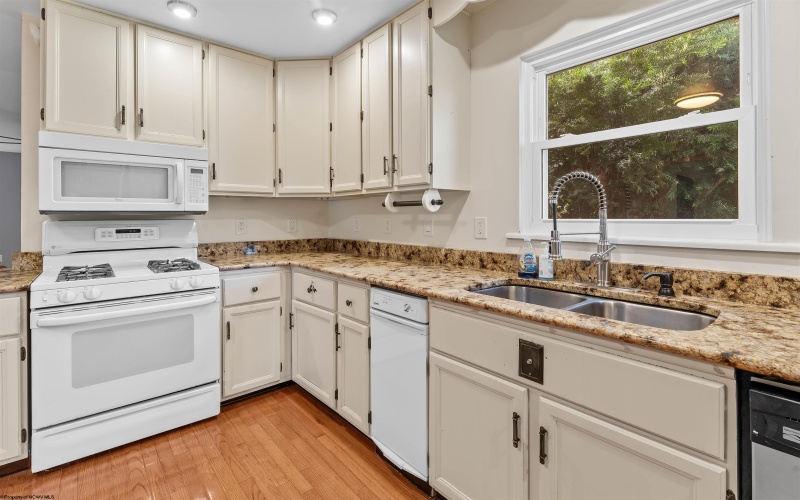 5 Brittany Oaks Drive, Fairmont, West Virginia 26554, 3 Bedroom Bedrooms, 11 Room Rooms,3 BathroomBathrooms,Single Family Detached,For Sale,Brittany Oaks,0,10166740