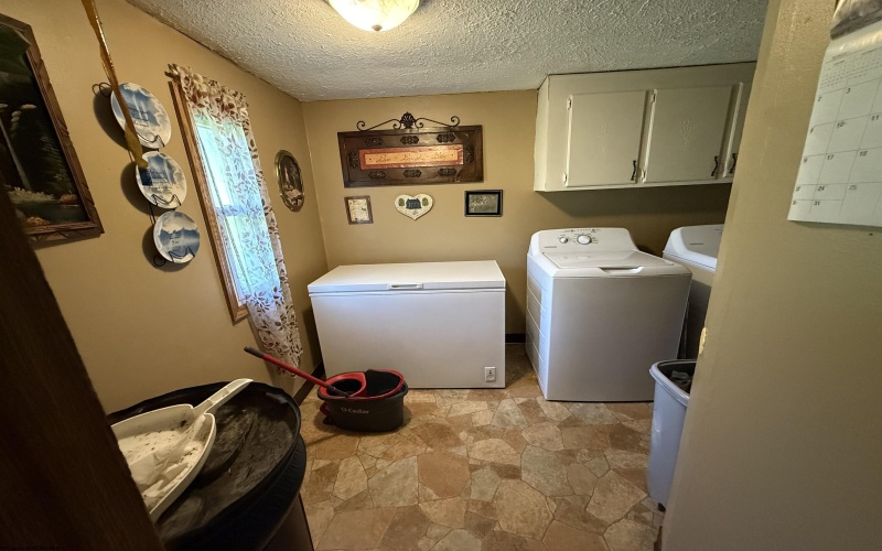 38 Shimier Place, Mill Creek, West Virginia 26280, 3 Bedroom Bedrooms, 9 Room Rooms,2 BathroomBathrooms,Single Family Detached,For Sale,Shimier,0,10166743