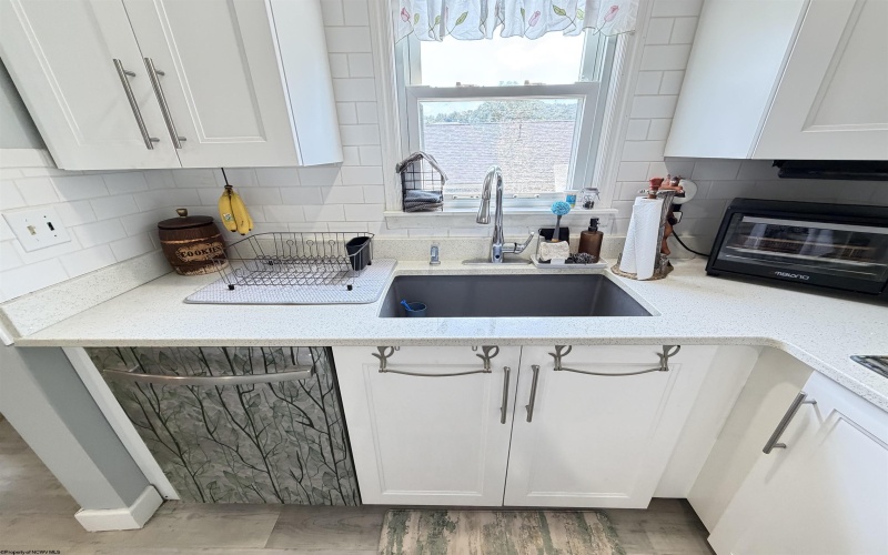 421 Johnson Avenue, Clarksburg, West Virginia 26301-2448, 4 Bedroom Bedrooms, 7 Room Rooms,2 BathroomBathrooms,Single Family Detached,For Sale,Johnson,0,10166745