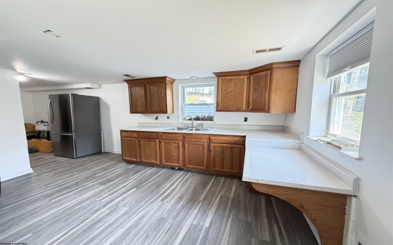 421 Johnson Avenue, Clarksburg, West Virginia 26301-2448, 4 Bedroom Bedrooms, 7 Room Rooms,2 BathroomBathrooms,Single Family Detached,For Sale,Johnson,0,10166745