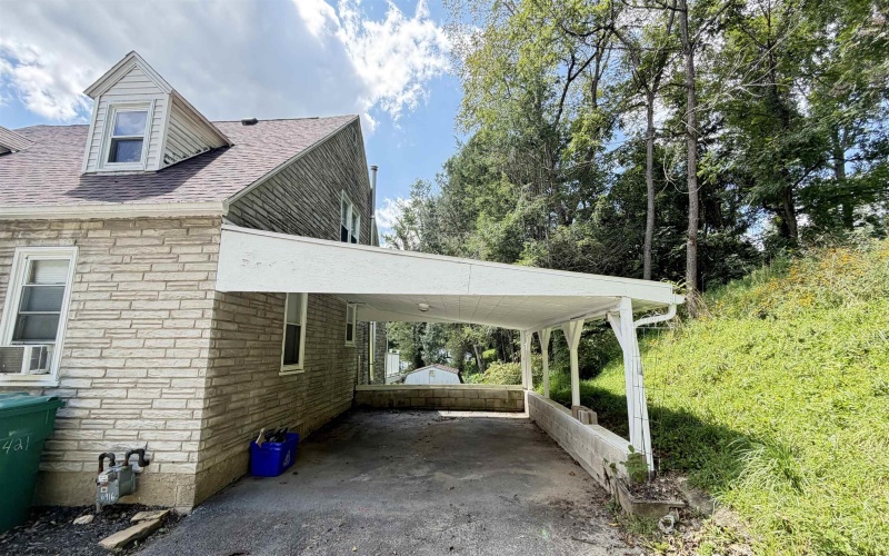 421 Johnson Avenue, Clarksburg, West Virginia 26301-2448, 4 Bedroom Bedrooms, 7 Room Rooms,2 BathroomBathrooms,Single Family Detached,For Sale,Johnson,0,10166745
