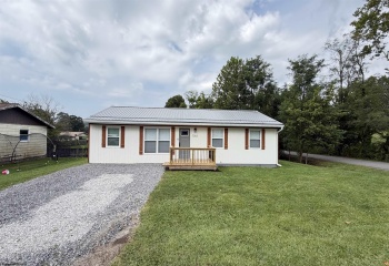 5263 woodland Drive, Clarksburg, West Virginia 26301-9336, 4 Bedroom Bedrooms, 7 Room Rooms,2 BathroomBathrooms,Single Family Detached,For Sale,woodland,0,10166751