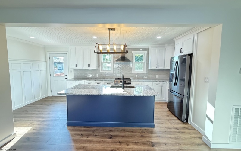 5263 woodland Drive, Clarksburg, West Virginia 26301-9336, 4 Bedroom Bedrooms, 7 Room Rooms,2 BathroomBathrooms,Single Family Detached,For Sale,woodland,0,10166751