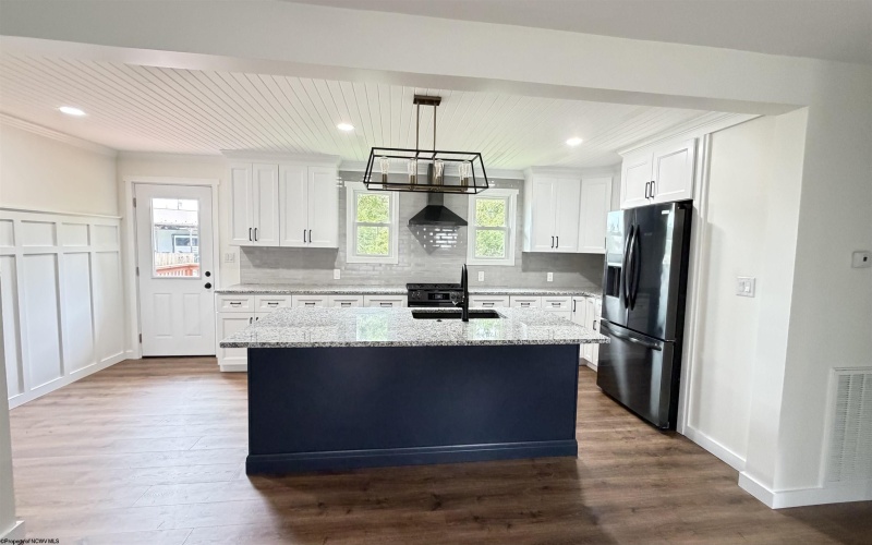 5263 woodland Drive, Clarksburg, West Virginia 26301-9336, 4 Bedroom Bedrooms, 7 Room Rooms,2 BathroomBathrooms,Single Family Detached,For Sale,woodland,0,10166751