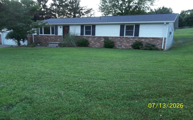 69 CARDINAL Lane, Grafton, West Virginia 26354, 3 Bedroom Bedrooms, 6 Room Rooms,2 BathroomBathrooms,Single Family Detached,For Sale,CARDINAL,0,10166768