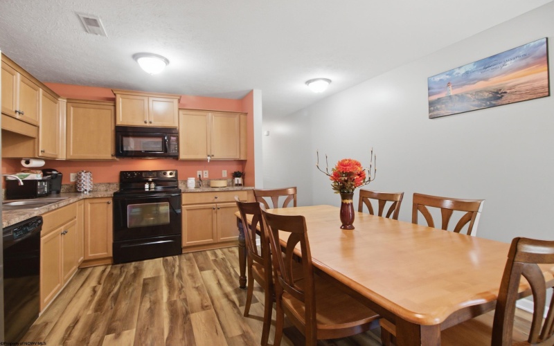 79 Barrington Court, Bridgeport, West Virginia 26330, 3 Bedroom Bedrooms, 5 Room Rooms,3 BathroomBathrooms,Single Family Attached,For Sale,Barrington,0,10166754