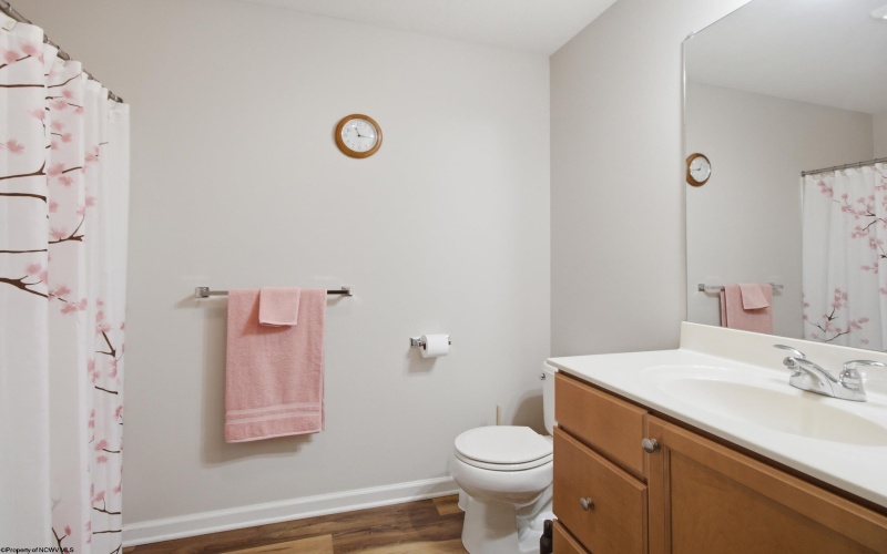 79 Barrington Court, Bridgeport, West Virginia 26330, 3 Bedroom Bedrooms, 5 Room Rooms,3 BathroomBathrooms,Single Family Attached,For Sale,Barrington,0,10166754