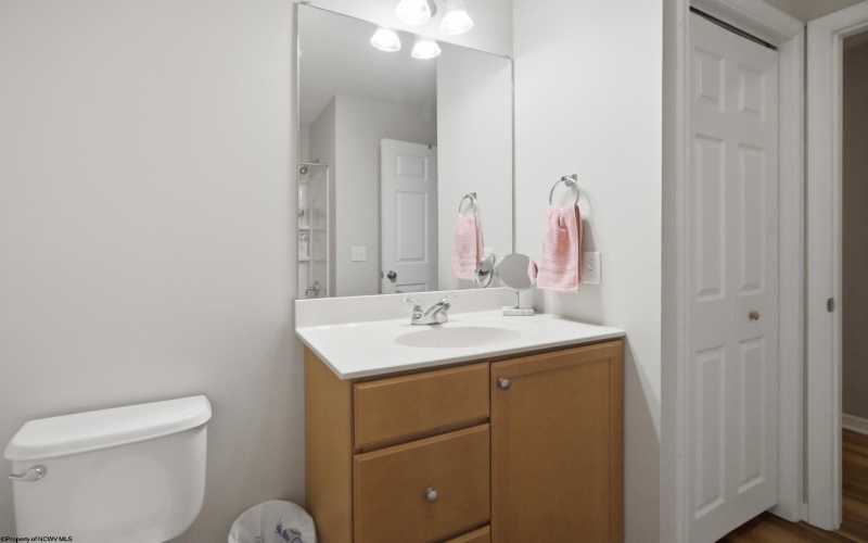 79 Barrington Court, Bridgeport, West Virginia 26330, 3 Bedroom Bedrooms, 5 Room Rooms,3 BathroomBathrooms,Single Family Attached,For Sale,Barrington,0,10166754
