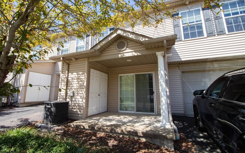 79 Barrington Court, Bridgeport, West Virginia 26330, 3 Bedroom Bedrooms, 5 Room Rooms,3 BathroomBathrooms,Single Family Attached,For Sale,Barrington,0,10166754