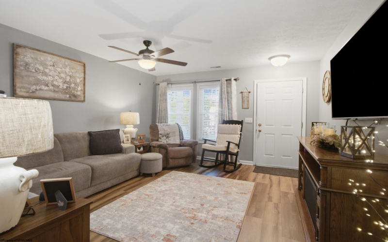 79 Barrington Court, Bridgeport, West Virginia 26330, 3 Bedroom Bedrooms, 5 Room Rooms,3 BathroomBathrooms,Single Family Attached,For Sale,Barrington,0,10166754