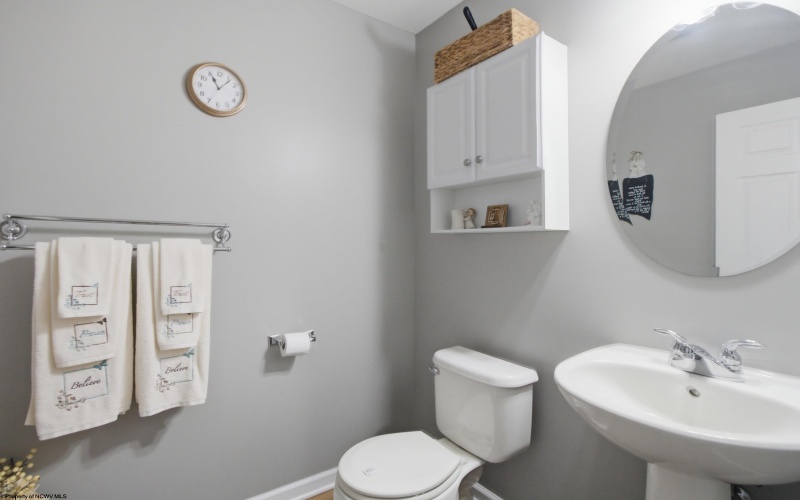 79 Barrington Court, Bridgeport, West Virginia 26330, 3 Bedroom Bedrooms, 5 Room Rooms,3 BathroomBathrooms,Single Family Attached,For Sale,Barrington,0,10166754