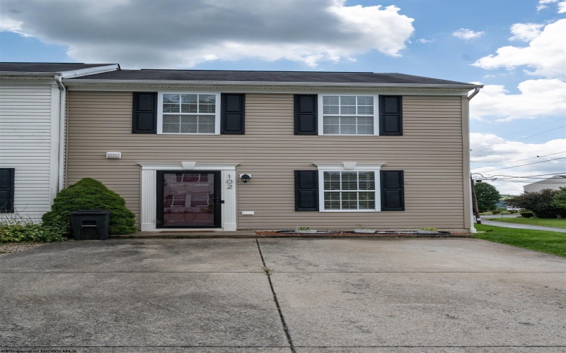 102 Park Place Drive, Morgantown, West Virginia 26508, 2 Bedroom Bedrooms, 5 Room Rooms,1 BathroomBathrooms,Single Family Attached,For Sale,Park Place,0,10166763