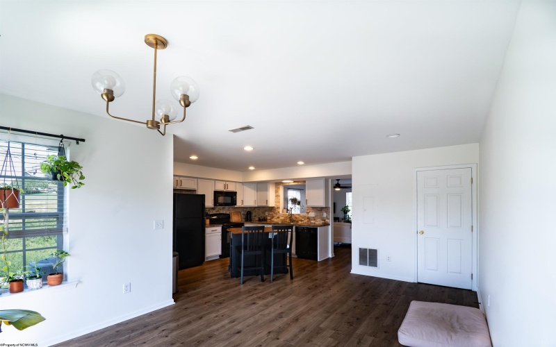 102 Park Place Drive, Morgantown, West Virginia 26508, 2 Bedroom Bedrooms, 5 Room Rooms,1 BathroomBathrooms,Single Family Attached,For Sale,Park Place,0,10166763