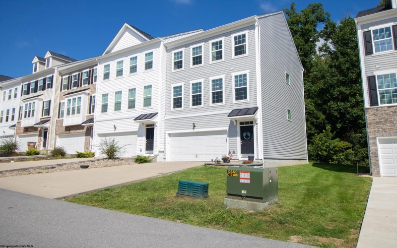 331 Bay Street, Morgantown, West Virginia 26508, 3 Bedroom Bedrooms, 7 Room Rooms,2 BathroomBathrooms,Single Family Attached,For Sale,Bay,0,10166765