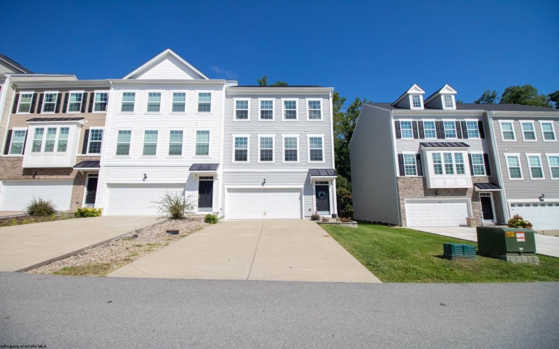 331 Bay Street, Morgantown, West Virginia 26508, 3 Bedroom Bedrooms, 7 Room Rooms,2 BathroomBathrooms,Single Family Attached,For Sale,Bay,0,10166765