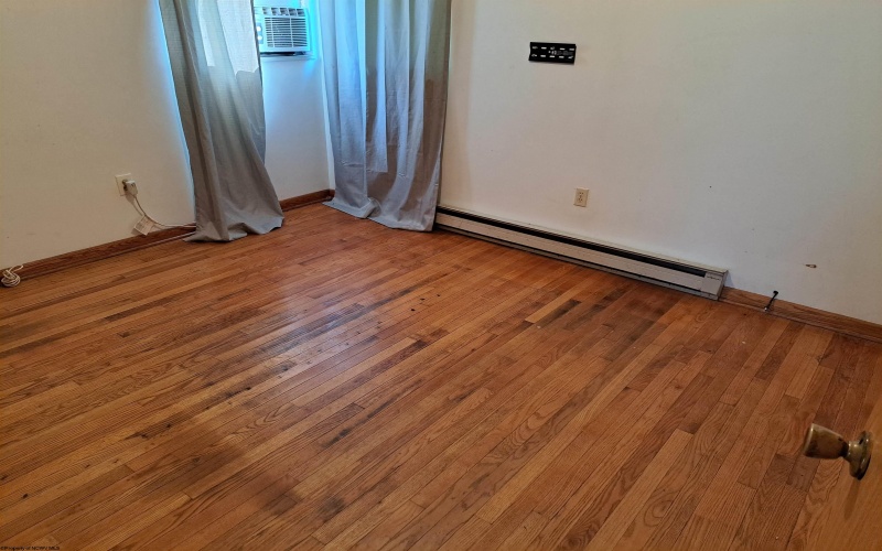 1606 Columbia Drive, Fairmont, West Virginia 26554, 2 Bedroom Bedrooms, 4 Room Rooms,1 BathroomBathrooms,Single Family Detached,For Sale,Columbia,0,10162102