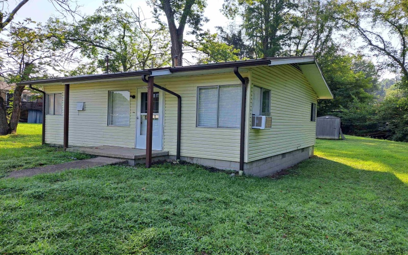 1606 Columbia Drive, Fairmont, West Virginia 26554, 2 Bedroom Bedrooms, 4 Room Rooms,1 BathroomBathrooms,Single Family Detached,For Sale,Columbia,0,10162102
