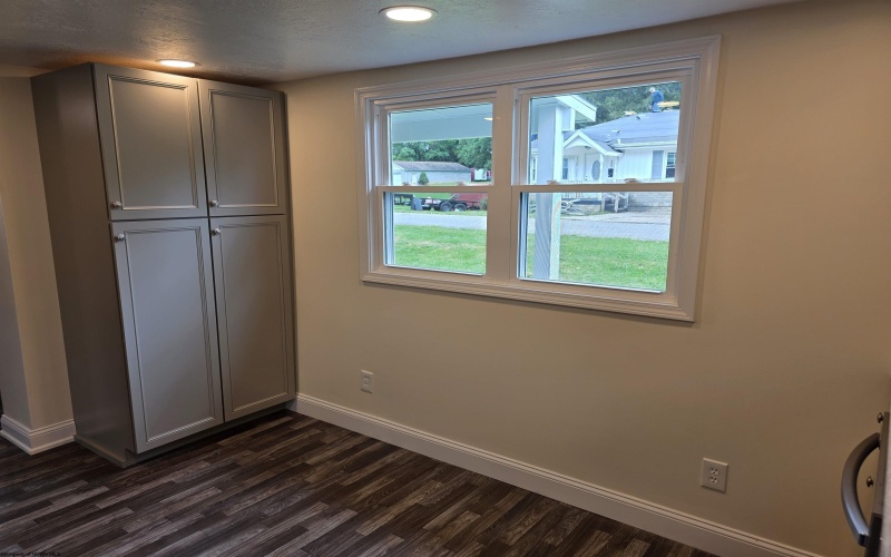 36 Park Street, Shinnston, West Virginia 26431, 3 Bedroom Bedrooms, 5 Room Rooms,1 BathroomBathrooms,Single Family Detached,For Sale,Park,0,10166756