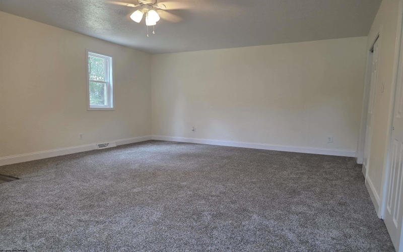 36 Park Street, Shinnston, West Virginia 26431, 3 Bedroom Bedrooms, 5 Room Rooms,1 BathroomBathrooms,Single Family Detached,For Sale,Park,0,10166756