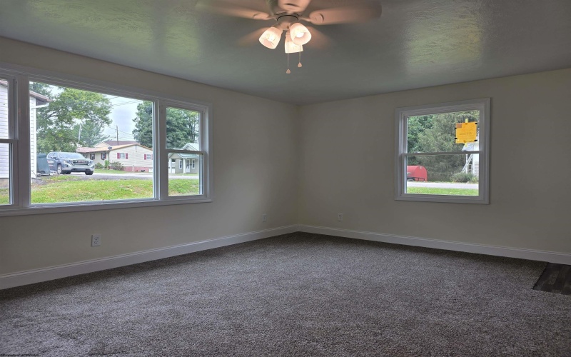 36 Park Street, Shinnston, West Virginia 26431, 3 Bedroom Bedrooms, 5 Room Rooms,1 BathroomBathrooms,Single Family Detached,For Sale,Park,0,10166756
